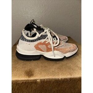 SIA Collective Smoking Vultures 420 Sneakers Size 6. Great Condition